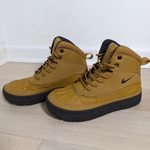 Gently Used Nike Woodside 2 Hi ACG Wheat Tan/Black  Leather 5.5y/Womens 7